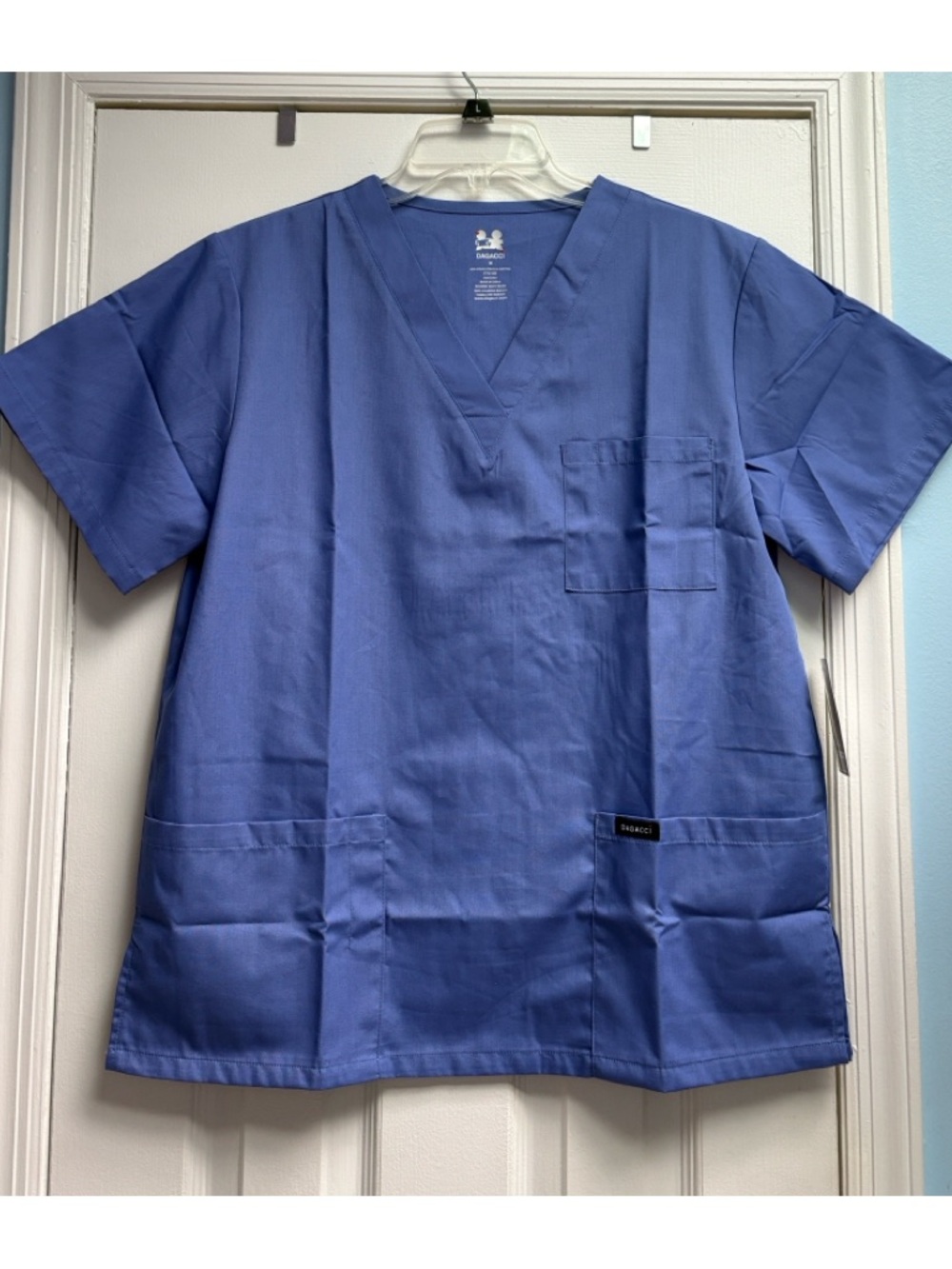 NWT Dagacci Lavender Blue Periwinkle V-Neck Nursing Scrub Top Women's Size M !